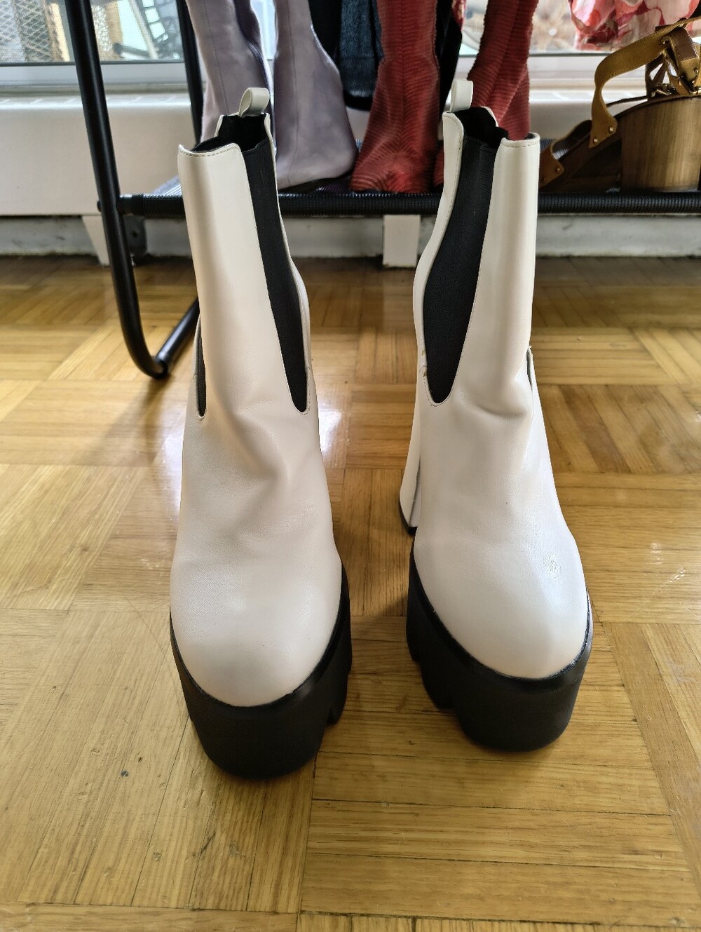NWB Miss Lola Shawne Platform Ankle Boots White PU Size 10 - Picture 7 of 9